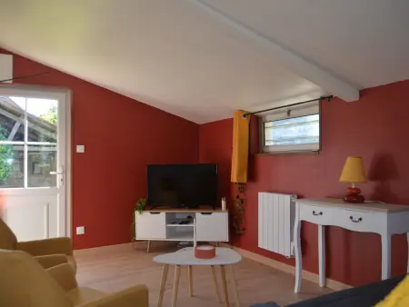 Gîte cosy au calme avec grand jardin, proche du Mans - Parking privé, Wifi fibre, équipements complets - Photo 3