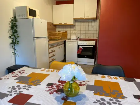 Gîte cosy au calme avec grand jardin, proche du Mans - Parking privé, Wifi fibre, équipements complets - Photo 8
