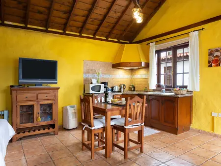 Petit Paradis à Icod de los Vinos: Casa el Mirlo avec Piscine Chauffée et Jardin Écologique - Photo 8