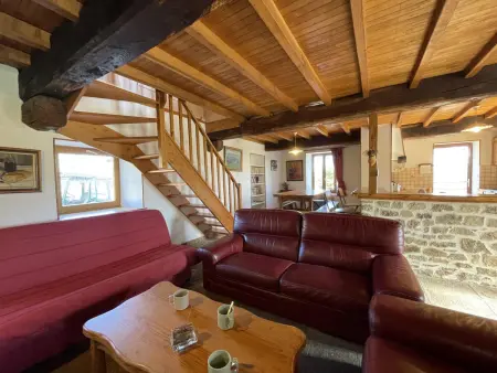 Maison rustique avec cheminée, jardin et animaux admis à Laprugne - Photo 9