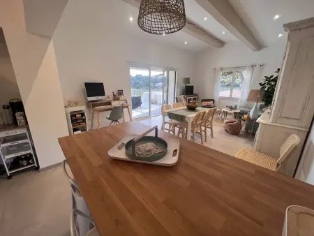 Maison rénovée 3 chambres près plage, clim, internet - Photo 3