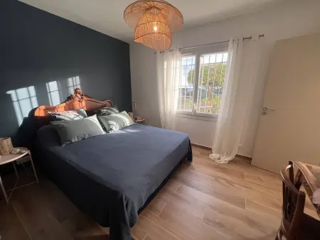 Maison rénovée 3 chambres près plage, clim, internet - Photo 5