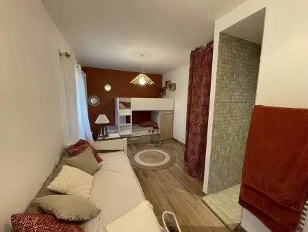 Maison rénovée 3 chambres près plage, clim, internet - Photo 11