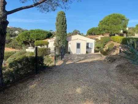 Maison rénovée 3 chambres près plage, clim, internet - Photo 14
