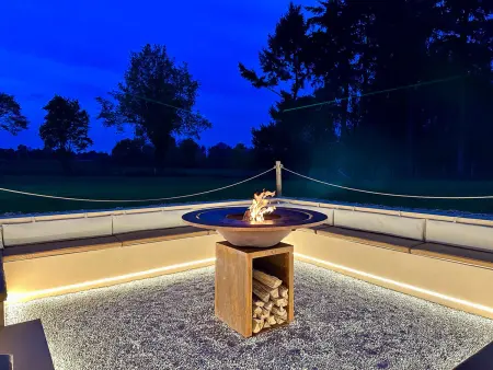 Luxe et sérénité : jacuzzi, sauna, piscine chauffée, home-cinéma et plus près du Mans - Photo 4