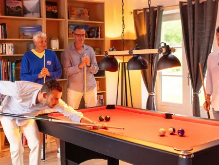 Luxe et sérénité : jacuzzi, sauna, piscine chauffée, home-cinéma et plus près du Mans - Photo 5