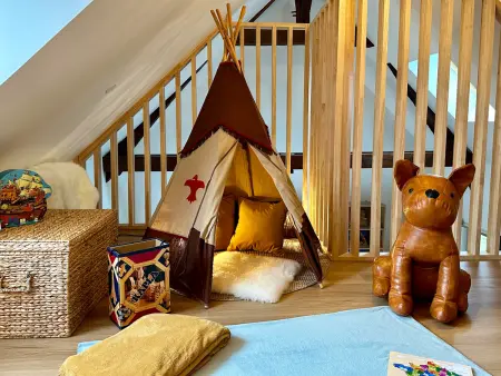 Luxe et sérénité : jacuzzi, sauna, piscine chauffée, home-cinéma et plus près du Mans - Photo 14