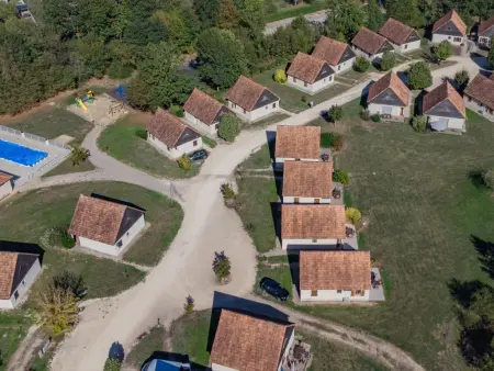 Lac Bleu 25, Gite dans un petit parc avec piscine dans le Lot - Photo 4