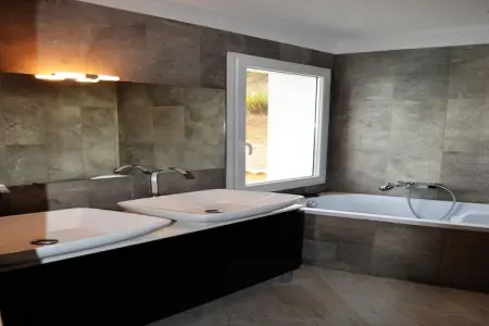 Holiday Villa - Solenzara  // Villa Orizonte, Villa familiale moderne avec piscine - Photo 8