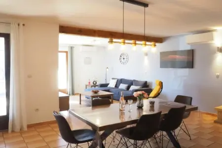 Ferienhaus in Vaison-la-Romaine, Maison à Vaison-la-Romaine avec Piscine - Photo 2