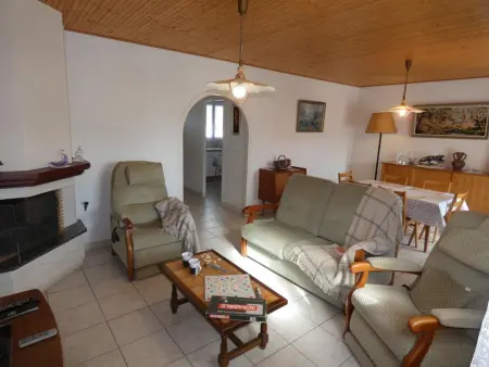 Maison spacieuse avec jardin clos, animaux acceptés, près des plages - Photo 4