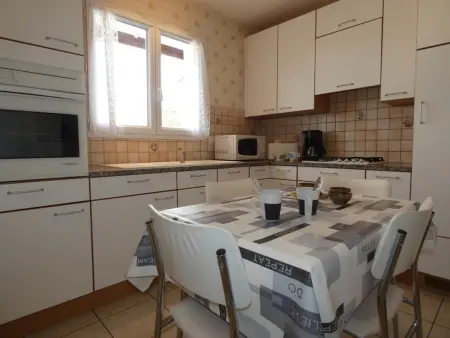 Maison spacieuse avec jardin clos, animaux acceptés, près des plages - Photo 9