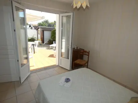 Maison spacieuse avec jardin clos, animaux acceptés, près des plages - Photo 18