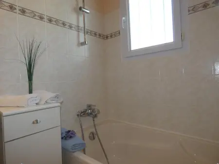 Maison spacieuse avec jardin clos, animaux acceptés, près des plages - Photo 21