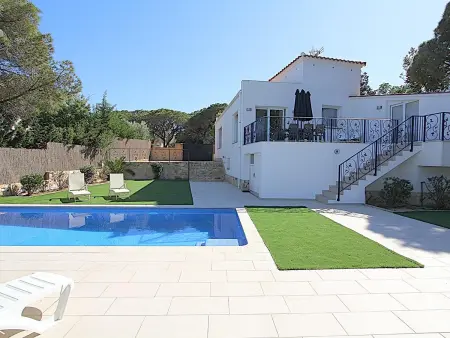 Villa rénovée à Lloret de Mar: 8 pers., piscine, clim, proche plage et centre - Photo 1