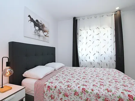 Villa rénovée à Lloret de Mar: 8 pers., piscine, clim, proche plage et centre - Photo 10