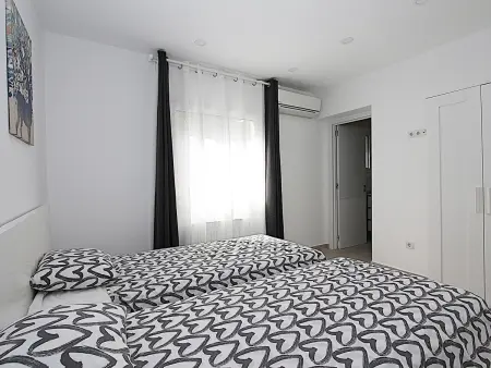 Villa rénovée à Lloret de Mar: 8 pers., piscine, clim, proche plage et centre - Photo 28