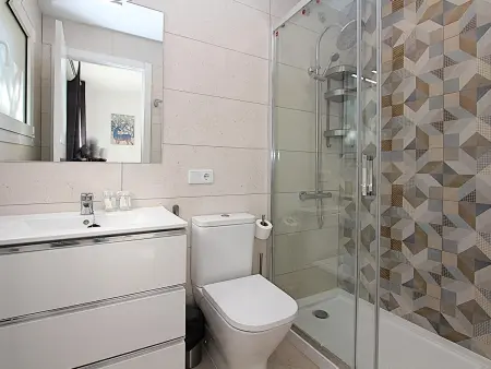 Villa rénovée à Lloret de Mar: 8 pers., piscine, clim, proche plage et centre - Photo 30