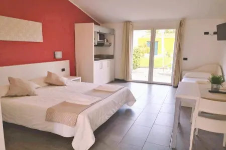 Residence Rebi Village in Imperia - Mobilehome 4 Pearl / MH4, Village Mobile Home à Rebi - Photo 2