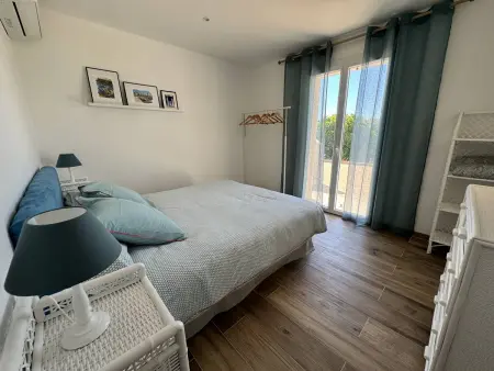 Villa de Luxe Rénovée avec Piscine, 4 Chambres, à 5 Minutes de la Plage - Photo 10