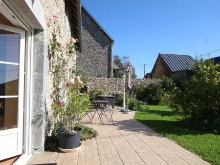 Charmante maison en pierre, jardin clos, animaux admis - Photo 1