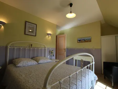 Charmante maison en pierre, jardin clos, animaux admis - Photo 2
