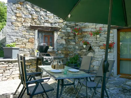 Open Space with Patio  Lety, Appartement 2 personnes à Malvaglia - Photo 4