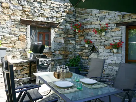 Open Space with Patio  Lety, Appartement 2 personnes à Malvaglia - Photo 10