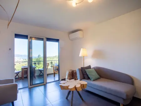 Un autre jour ensoleillé, Appartement 2 personnes à Bormes les Mimosas - Photo 3