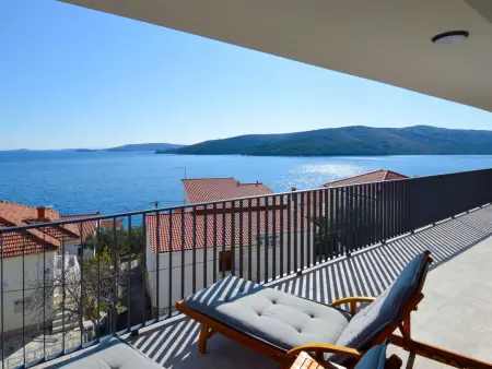 Viva-by the sea-panorama penthouse, Appartement 4 personnes à Trogir Vranjica - Photo 2