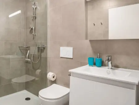 LocTowers A3.6.3, Appartement 4 personnes à Locarno - Photo 11
