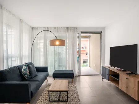 LocTowers A3.7.3, Appartement 4 personnes à Locarno - Photo 1