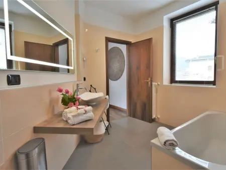 Valley View Pool Apartment, Appartement 5 personnes à Ardenno - Photo 28