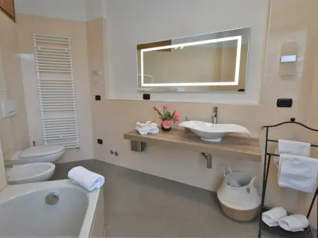 Valley View Pool Apartment, Appartement 5 personnes à Ardenno - Photo 29