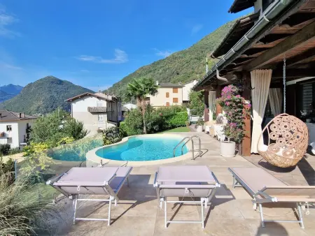 Valley View Pool Apartment, Appartement 5 personnes à Ardenno - Photo 46