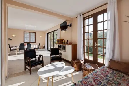 Home View & Pool, Charmant Appartement avec Piscine - Photo 1