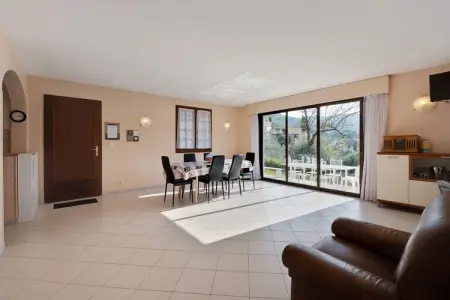Home View & Pool, Charmant Appartement avec Piscine - Photo 12