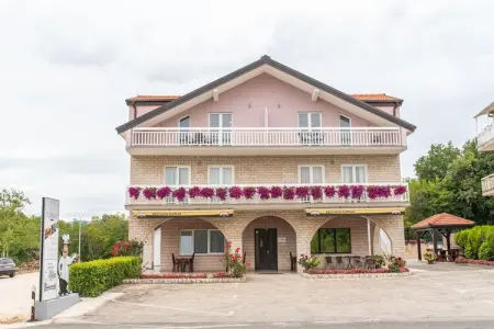 Apartman Milas 1and2, Appartement à Imotski près du lac Bleu - Photo 11