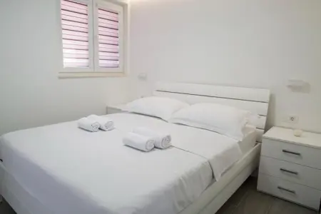 Apartman Milas 1and2, Appartement à Imotski près du lac Bleu - Photo 16