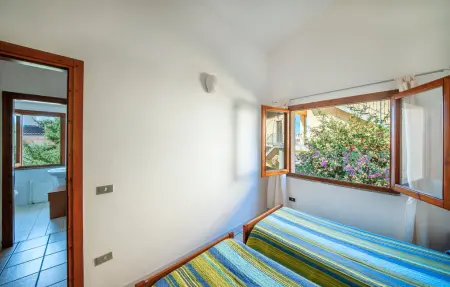 Trilo Sup, Appartement 6 personnes à Isola Rossa - Photo 11