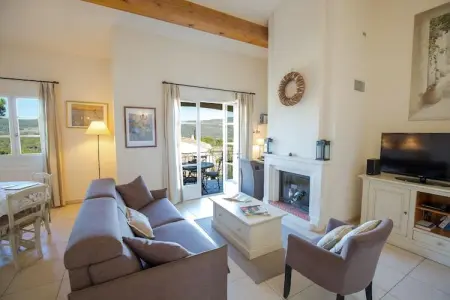 Apartments Les Domaines de Saint-Endréol / La Motte-en-Provence // Apt 2 chambres Type B, Résidence dans le Var avec Golf et Spa - Photo 2
