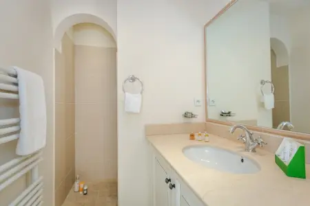 Apartments Les Domaines de Saint-Endréol / La Motte-en-Provence // Apt 2 chambres Type B, Résidence dans le Var avec Golf et Spa - Photo 16