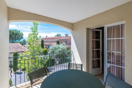 Apartments Les Domaines de Saint-Endréol / La Motte-en-Provence // Apt 2 chambres Type B, Résidence dans le Var avec Golf et Spa - Photo 18