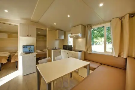 Mobile Homes The Garda Village, Sirmione-Maxi Caravan, Mobil-home dans le parc de caravanes The Garda Village à Sirmione-anc. TUI - Photo 3