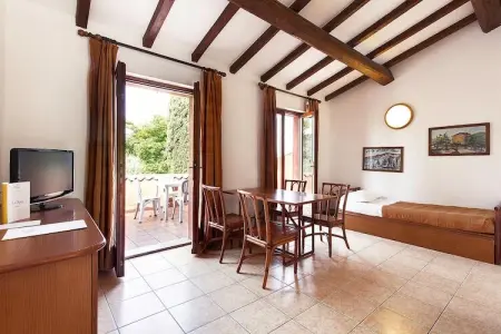 Apartments Poiano, Garda-bilo, Appartements Poiano à Garda avec piscine - Photo 4