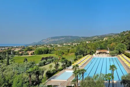 Apartments Poiano, Garda-trilo lake view, Appartements Poiano à Garda avec piscine - Photo 9