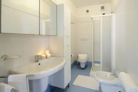 Residence Porto Letizia Porlezza - B4 Palace 1-room 4 pax Mountain View Plus P1MP4 8203, Appartement à Porlezza avec vue sur la montagne - Photo 14