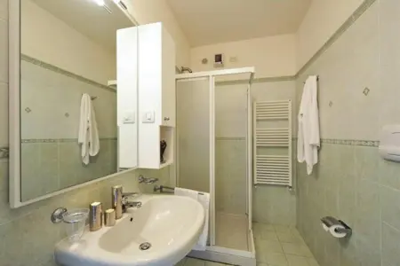 Residence Porto Letizia Porlezza  -B4 Palaca 1-room 4 pax Mountain View Deluxe P1MD4 8204, Appartement à Porlezza avec vue sur la montagne - Photo 15