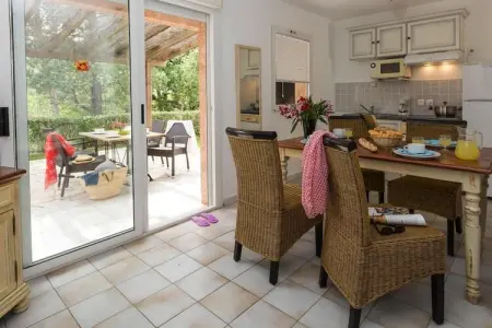 Residence Mare e Monte Solenzara // Villas Stella F2, Retraite Solenzara Garden Bungalow - Photo 9
