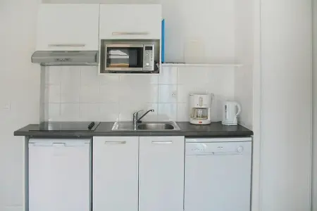 Residence Les Isles de Sola Grandcamp // T2 BALCON / 2 pcs 30 à 50 m2 T2 AVEC balcon ou terrasse, Séjour côtier avec piscine à Grandcamp - Photo 3